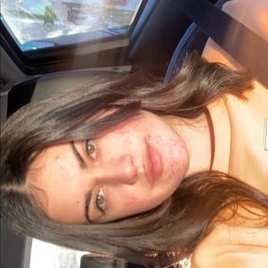 Meet your Posher, Cassandra